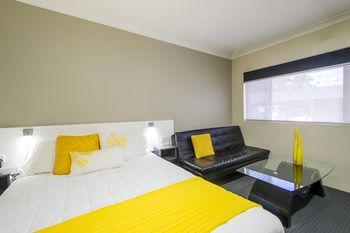 The Abbey Motor Inn - Tourism Caloundra 8