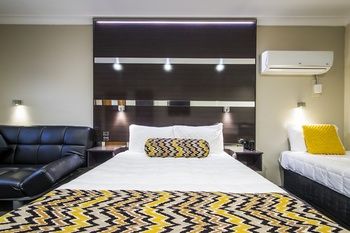 The Abbey Motor Inn - Tourism Caloundra 10