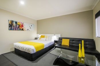 The Abbey Motor Inn - Tourism Caloundra 17