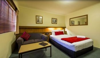 The Abbey Motor Inn - Tourism Caloundra 36