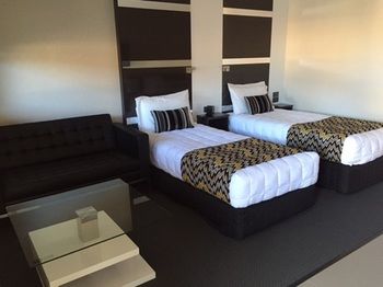 The Abbey Motor Inn - Tourism Caloundra 37