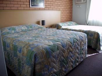 Centabrook Motor Inn - Tourism Caloundra 6