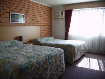 Centabrook Motor Inn - Tourism Caloundra 10