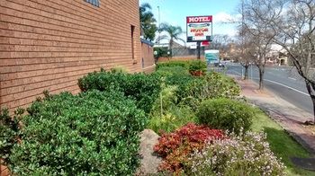 Centabrook Motor Inn - Tourism Caloundra 20