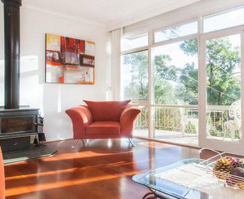 Eltham Retreat - Tourism Caloundra 10