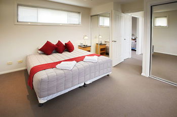 Charlestown Terrace - Tourism Caloundra 2
