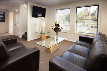 Charlestown Terrace - Tourism Caloundra 10