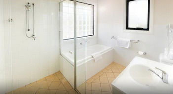 Charlestown Terrace - Tourism Caloundra 16