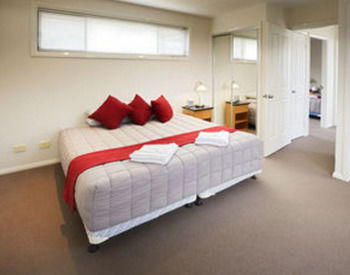 Charlestown Terrace - Tourism Caloundra 18