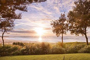 Kims Beachside Lodges - Tourism Caloundra 0