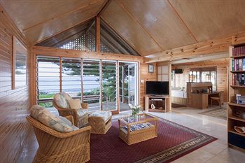 Kims Beachside Lodges - Tourism Caloundra 4