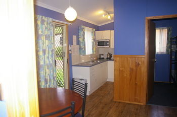 Jervis Bay Cabins - Tourism Caloundra 7