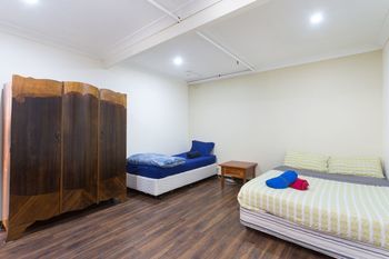 The Village Glebe - Hostel - Tourism Caloundra 0