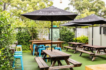 Bridgeview Hotel - Tourism Caloundra 4