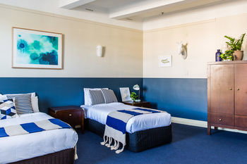 Bridgeview Hotel - Tourism Caloundra 10