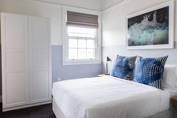 Bridgeview Hotel - Tourism Caloundra 21