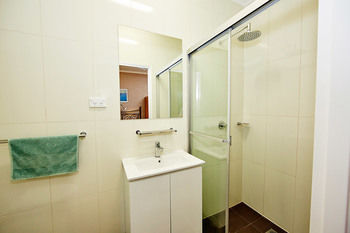 Billabong Gardens - Hostel - Tourism Caloundra 1
