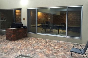 Queens Road Palace - Tourism Caloundra 9