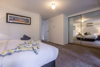 Queens Road Palace - Tourism Caloundra 10