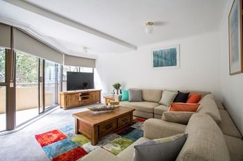 Queens Road Palace - Tourism Caloundra 12