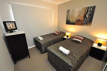 Balmain 12 Foy Furnished Apartment - Tourism Caloundra 5