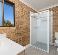 Golden Beach Motor Inn - Tourism Caloundra