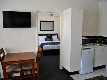 Heritage River Motor Inn - Tourism Caloundra 8