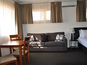 Heritage River Motor Inn - Tourism Caloundra 9