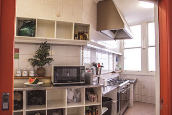 Kings Cross Backpackers - Adults Only - Tourism Caloundra 0