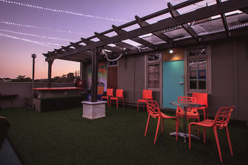 Kings Cross Backpackers - Adults Only - Tourism Caloundra 11