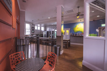 Kings Cross Backpackers - Adults Only - Tourism Caloundra 17
