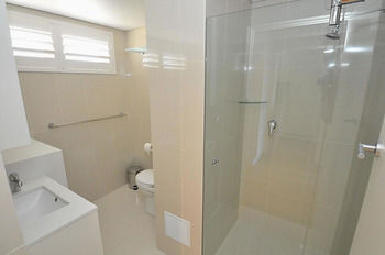Neutral Bay 63 Ben Furnished Apartment - Tourism Caloundra 6