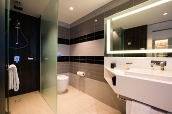Pullman Sydney Airport - Tourism Caloundra 10