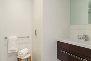 Aria Hotel Apartments - Clarendon - Tourism Caloundra 16