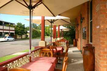 CBC Bed & Breakfast & Cafe - Tourism Caloundra 0