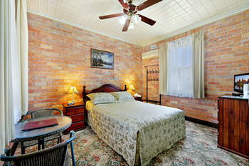 CBC Bed & Breakfast & Cafe - Tourism Caloundra 17