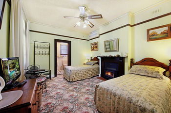 CBC Bed & Breakfast & Cafe - Tourism Caloundra 21