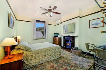 CBC Bed & Breakfast & Cafe - Tourism Caloundra 23