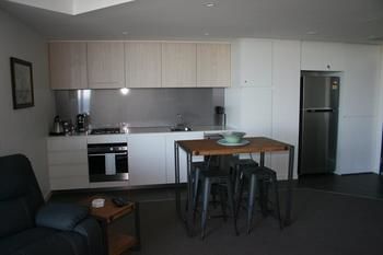 Apartment On King Street - Tourism Caloundra 9
