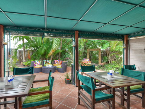 One Thornbury Boutique Bed & Breakfast - Tourism Caloundra 1