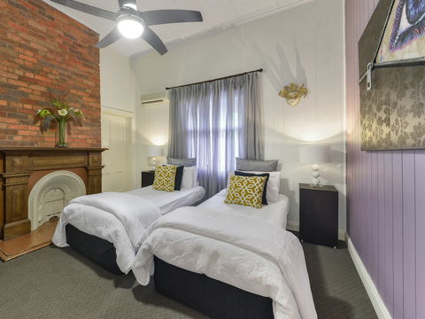 One Thornbury Boutique Bed & Breakfast - Tourism Caloundra 6