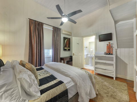 One Thornbury Boutique Bed & Breakfast - Tourism Caloundra 8