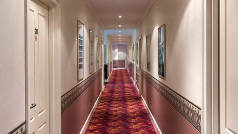 BEST WESTERN Ensenada Motor Inn - Tourism Caloundra 3