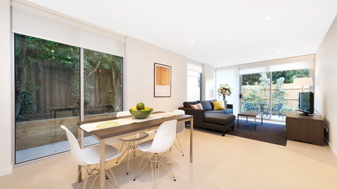 Best Western Plus The Tudor Box Hill - Tourism Caloundra 0