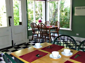 Braeside Bed And Breakfast - Tourism Caloundra 1