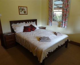 Camellia Cottage On Maple Hill - Tourism Caloundra 2