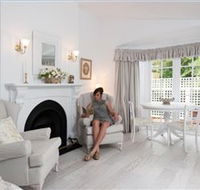 White Dove Cottage Bed and Breakfast - Tourism Caloundra
