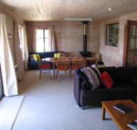 Bicheno Holiday Rentals - 27 Gordon Street - Tourism Caloundra