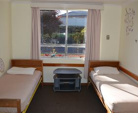 Tasman Backpackers - Tourism Caloundra 4