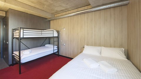 Buller Central Hotel - Tourism Caloundra 0